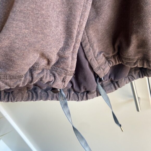 Lululemon Gratitude Wrap - Picture 7 of 8